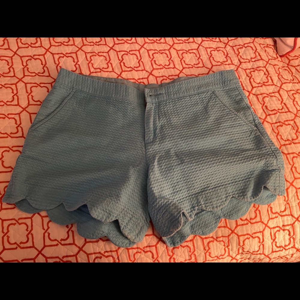 Size 8 Lilly Pulitzer buttercup scallop shorts
